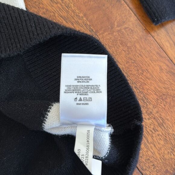 Express Mock Neck Oversized Sweater Size XL - Picture 3 of 6